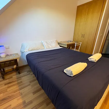 En Piso Compartido En Colocation In Shared Flat * El Pas de la Casa